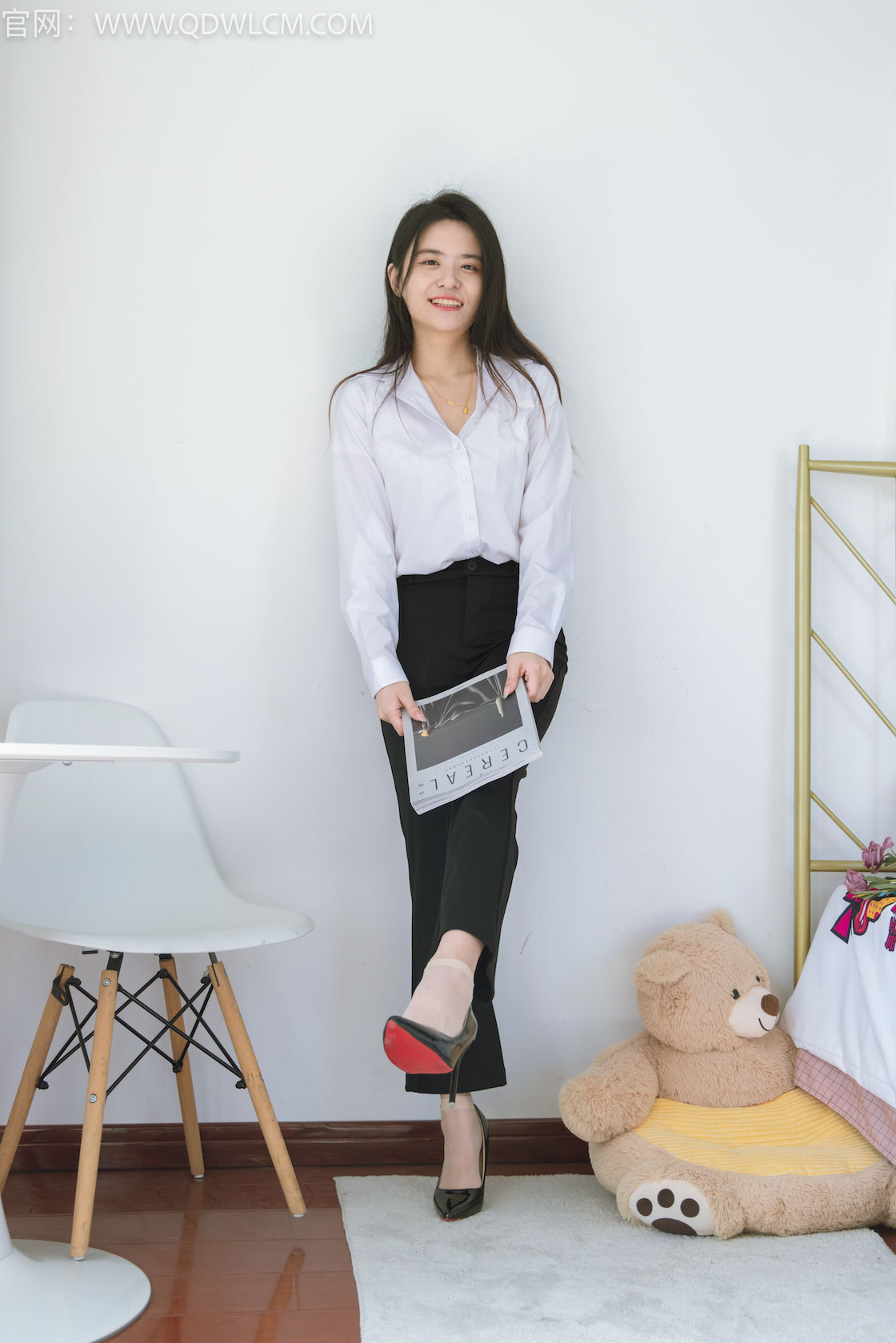 资讯|物恋传媒 &#8211; NO.1333期 《然然》 高跟鞋，短肉丝[脚尖加固款]，裸足