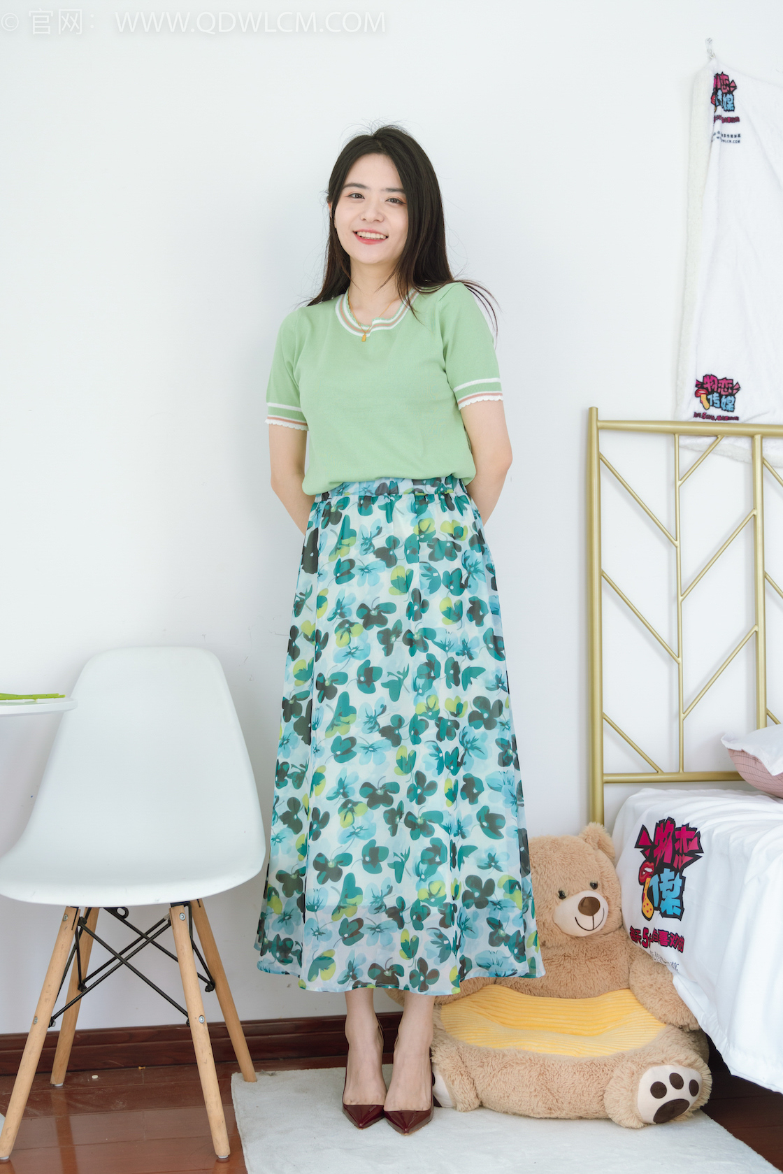 资讯|物恋传媒 &#8211; NO.1475期 《然然》 四双高跟鞋，裸足