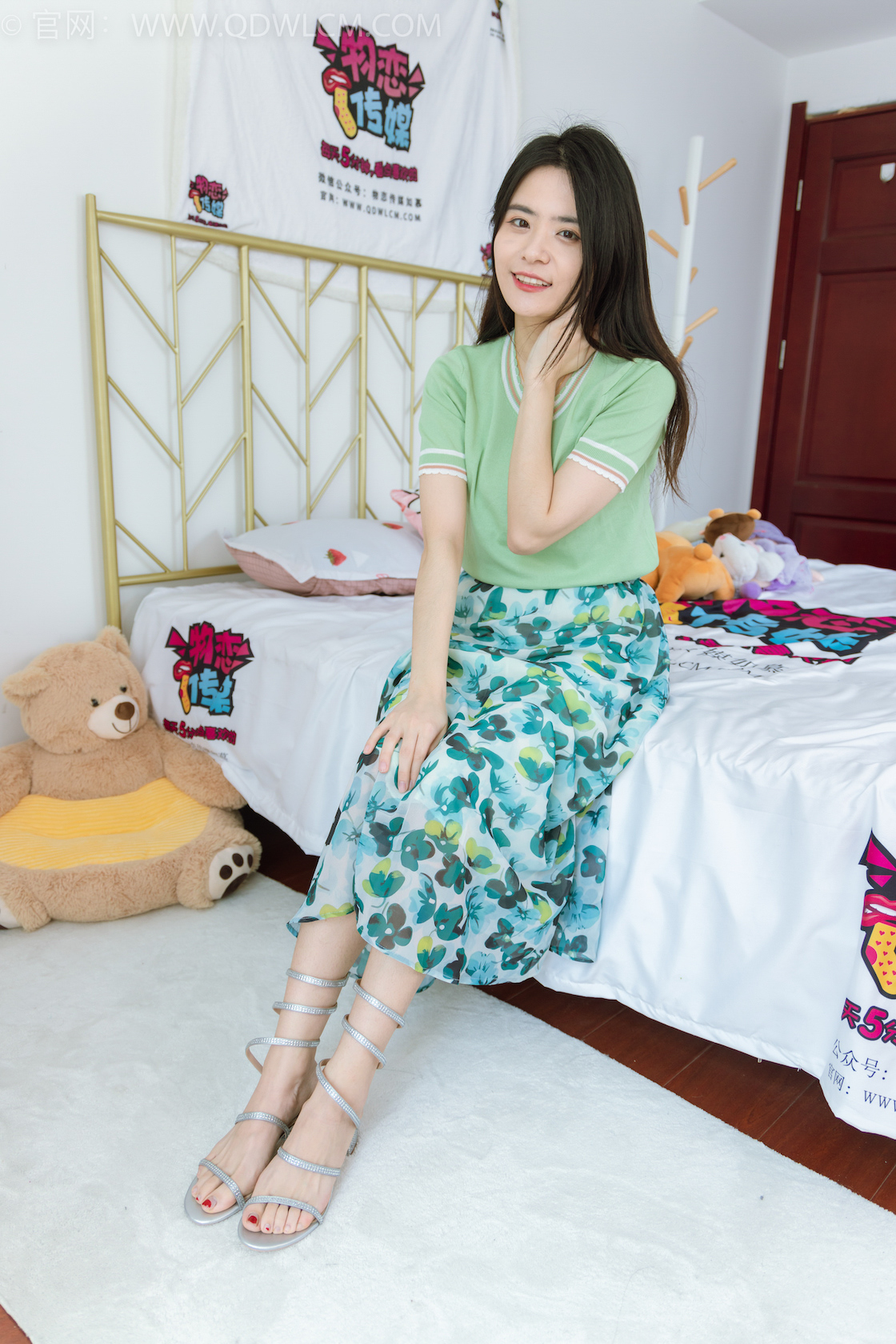 资讯|物恋传媒 &#8211; NO.1475期 《然然》 四双高跟鞋，裸足