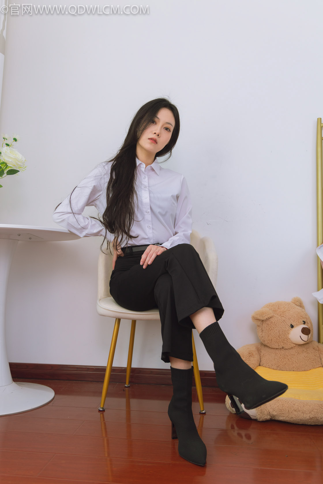 资讯|物恋传媒 &#8211; NO.1503期 《康康》 OL制服，短靴，短肉丝[脚尖加固款]，裸足，剪脚趾甲剧情