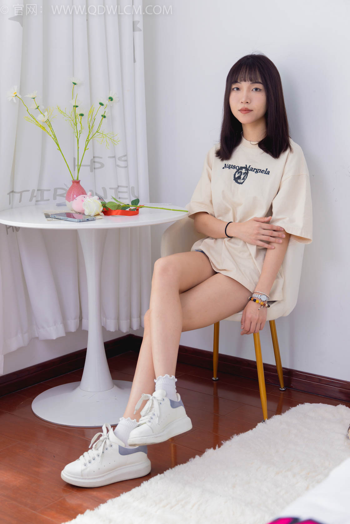 资讯|物恋传媒 &#8211; NO.1506期 《琪琪》 板鞋，白棉袜，裸足