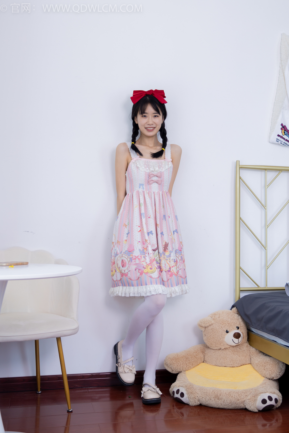 物恋传媒 - NO.1634期 《菜菜》 皮鞋，厚白丝，Lolita裙子