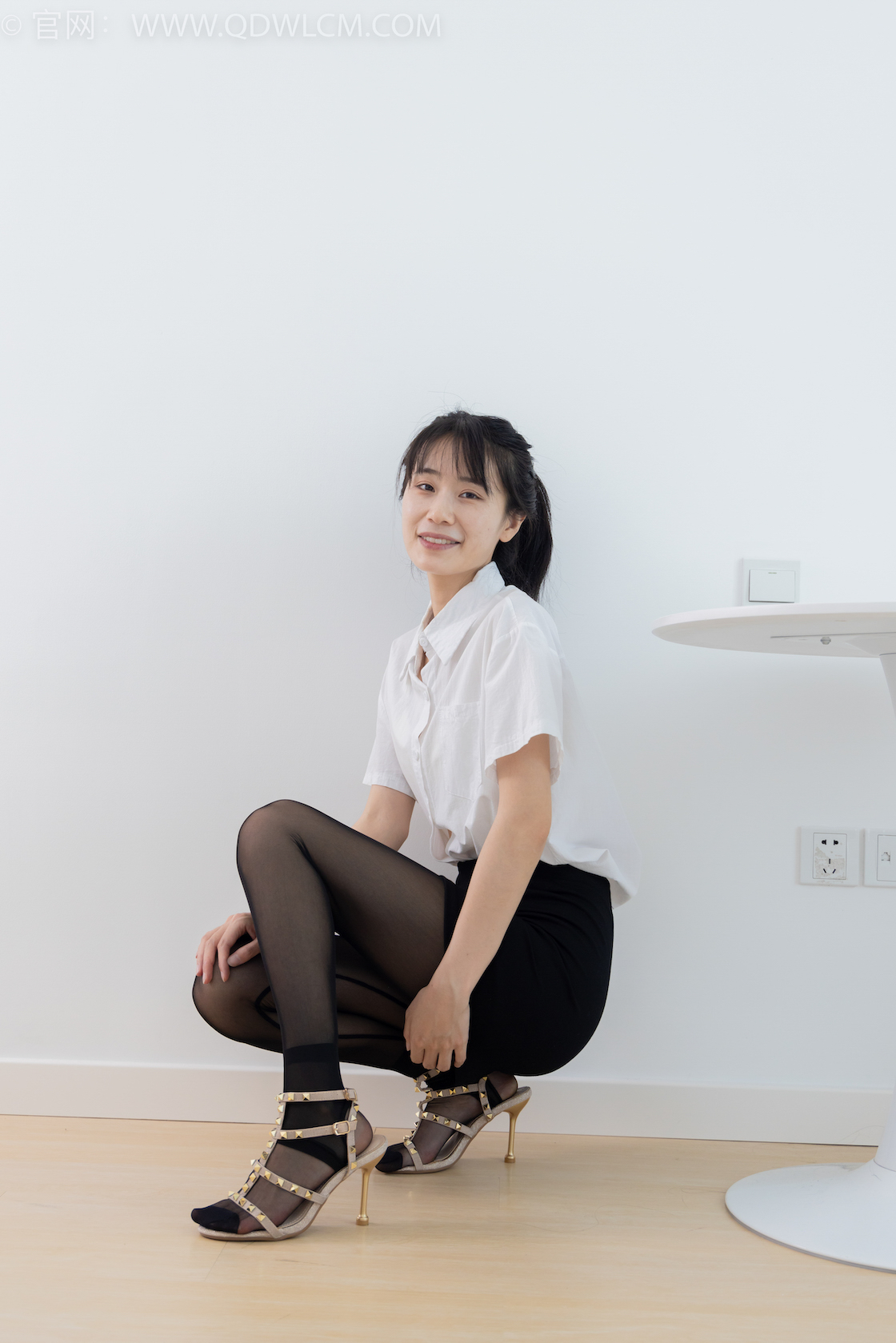 资讯|物恋传媒 &#8211; NO.1694期 《菜菜》 高跟鞋，黑丝踩脚裤，短肉丝[脚尖加固款]，短黑丝[脚尖加固款]