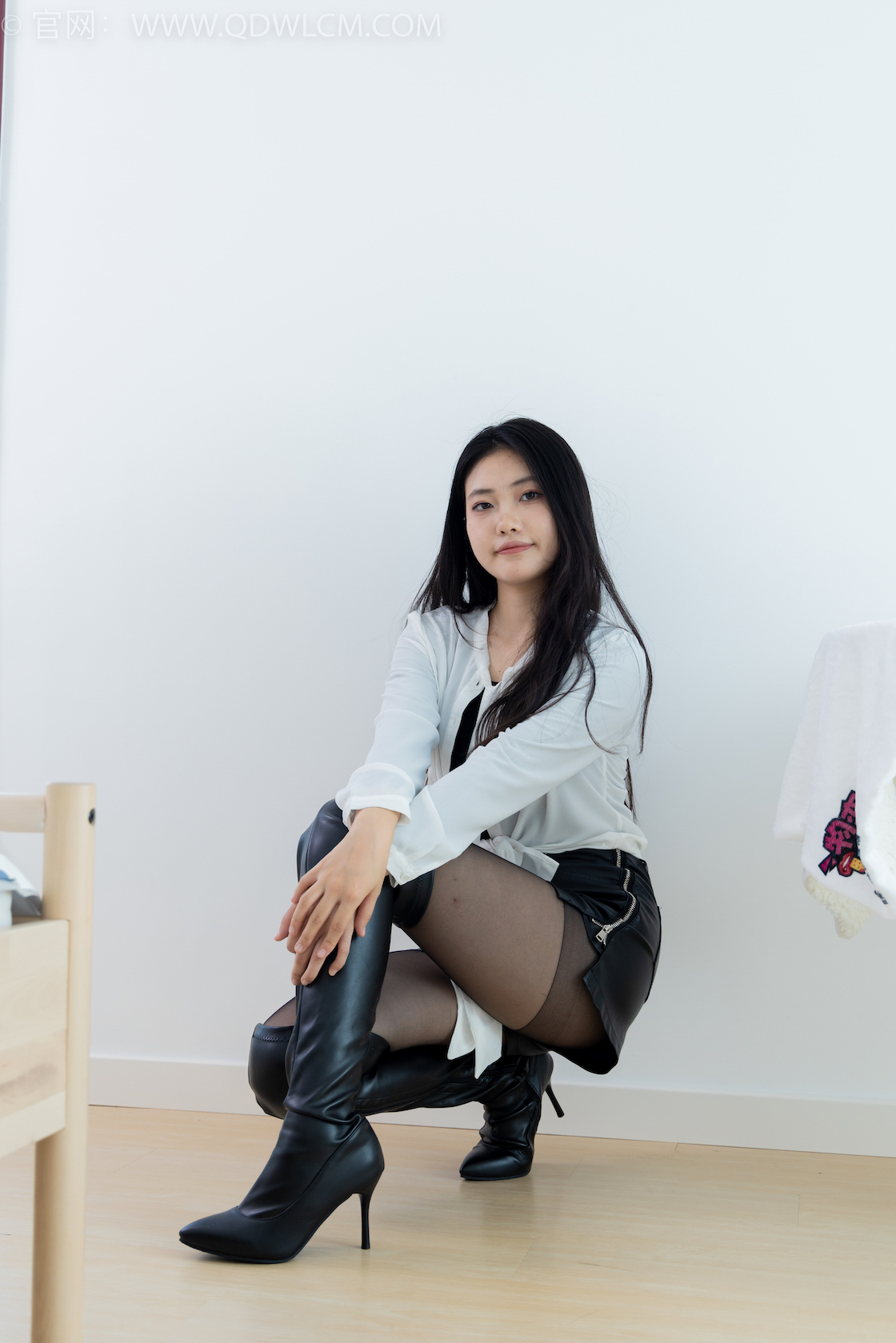 资讯|物恋传媒 &#8211; NO.1690期 《香香》 长靴，黑丝[脚尖加固款]