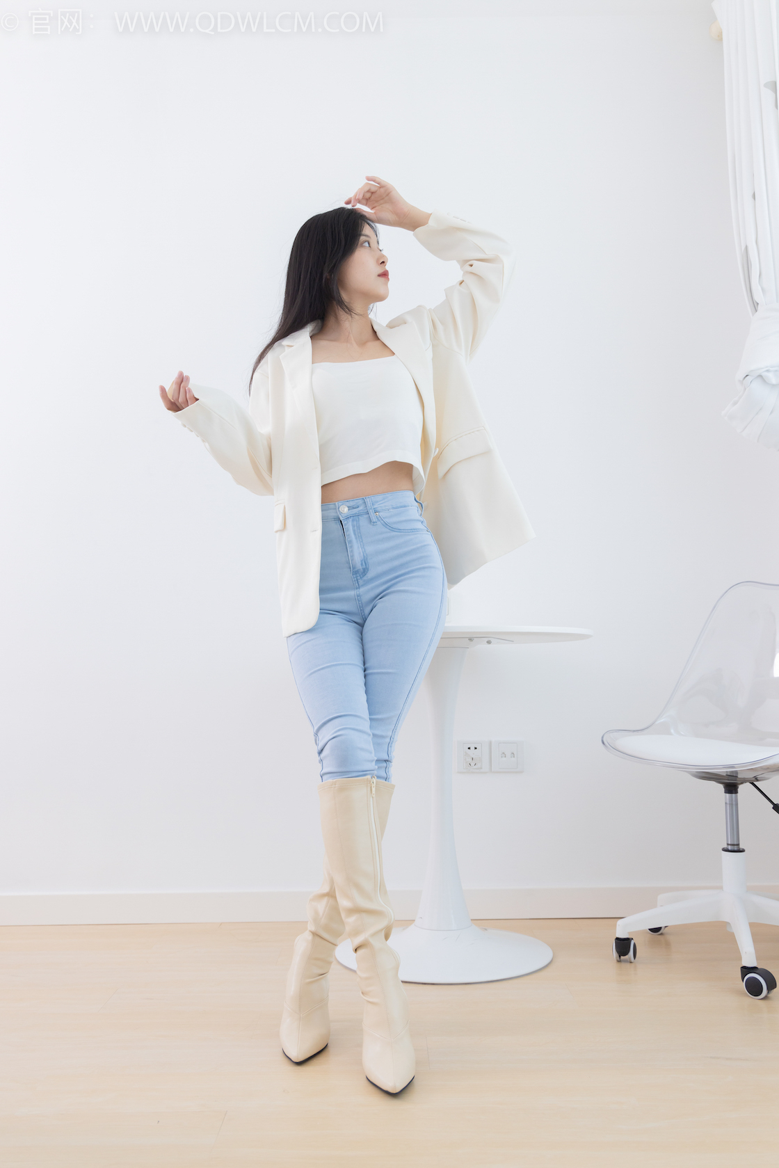 资讯|物恋传媒 &#8211; NO.1712期 《茯苓》 长靴，卡其色棉袜