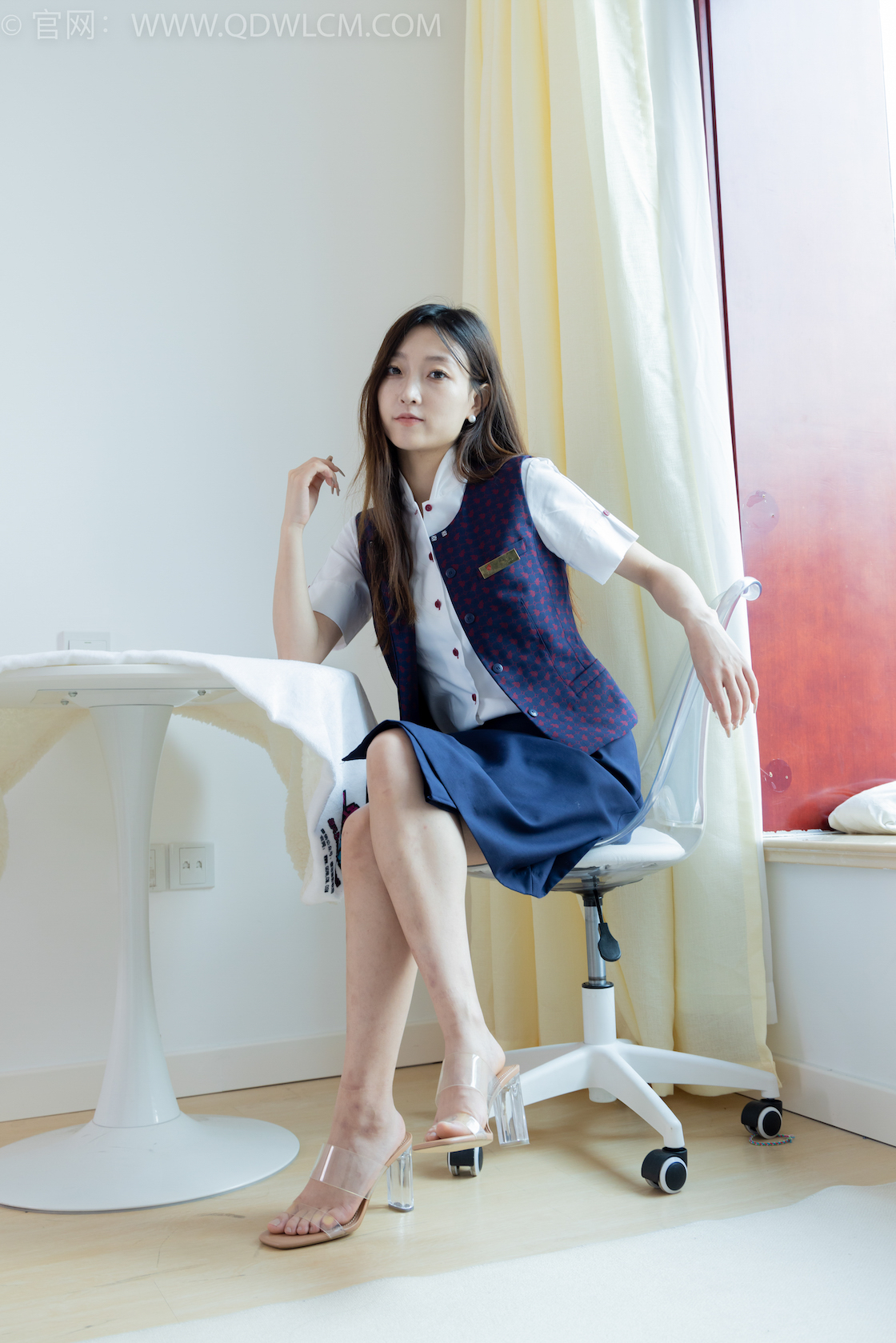 资讯|物恋传媒 &#8211; NO.1752期 《芒芒》 两双高跟鞋，肉丝[脚尖加固款]，裸足