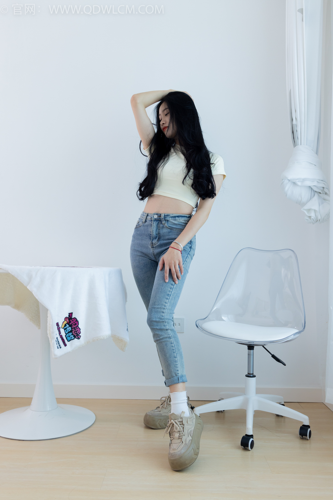 资讯|物恋传媒 &#8211; NO.1783期 《绒绒》 运动鞋，自然穿脏白棉袜[很脏]