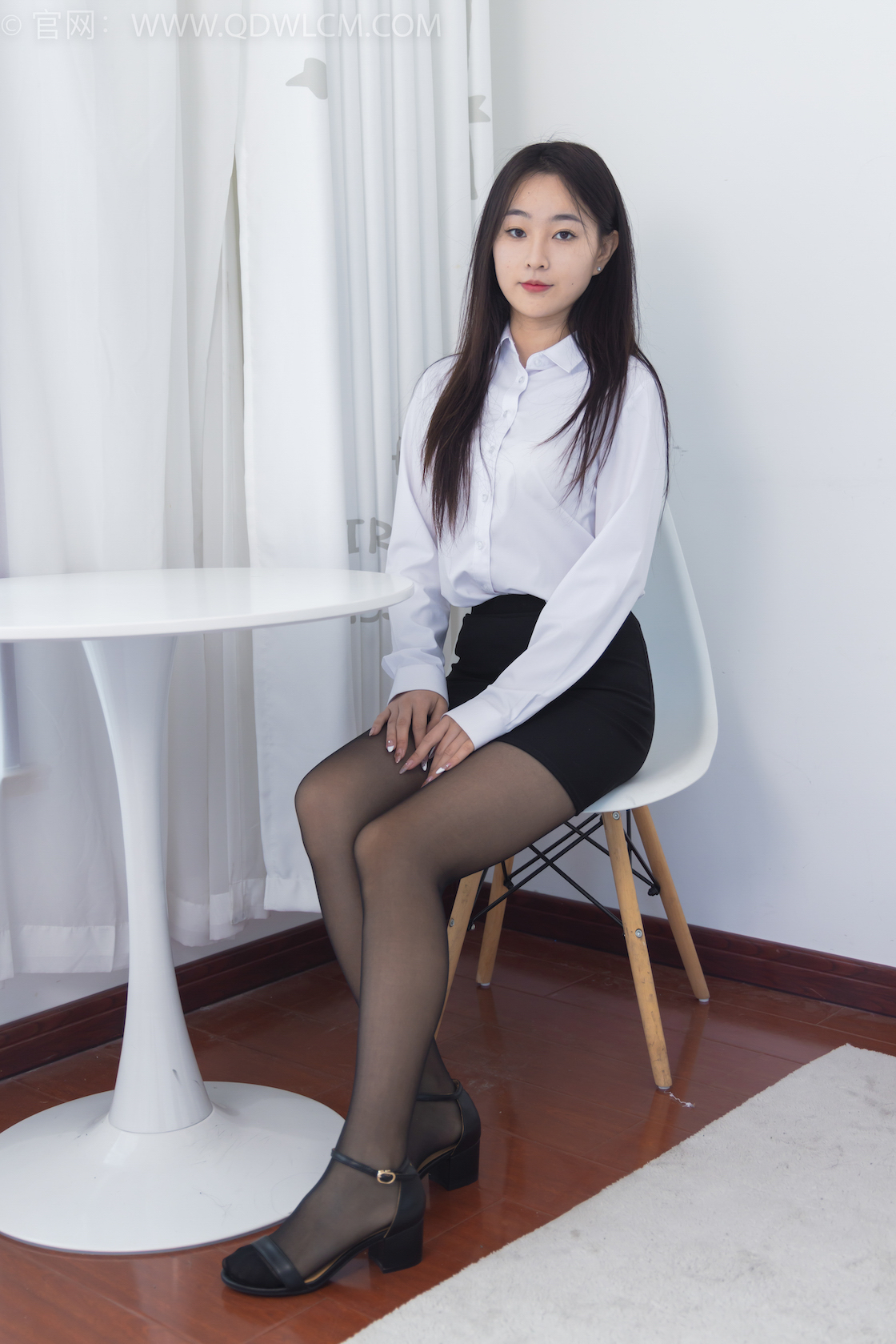 资讯|物恋传媒 &#8211; NO.1780期 《美兔》 中跟鞋，黑丝[脚尖加固款]，ol风