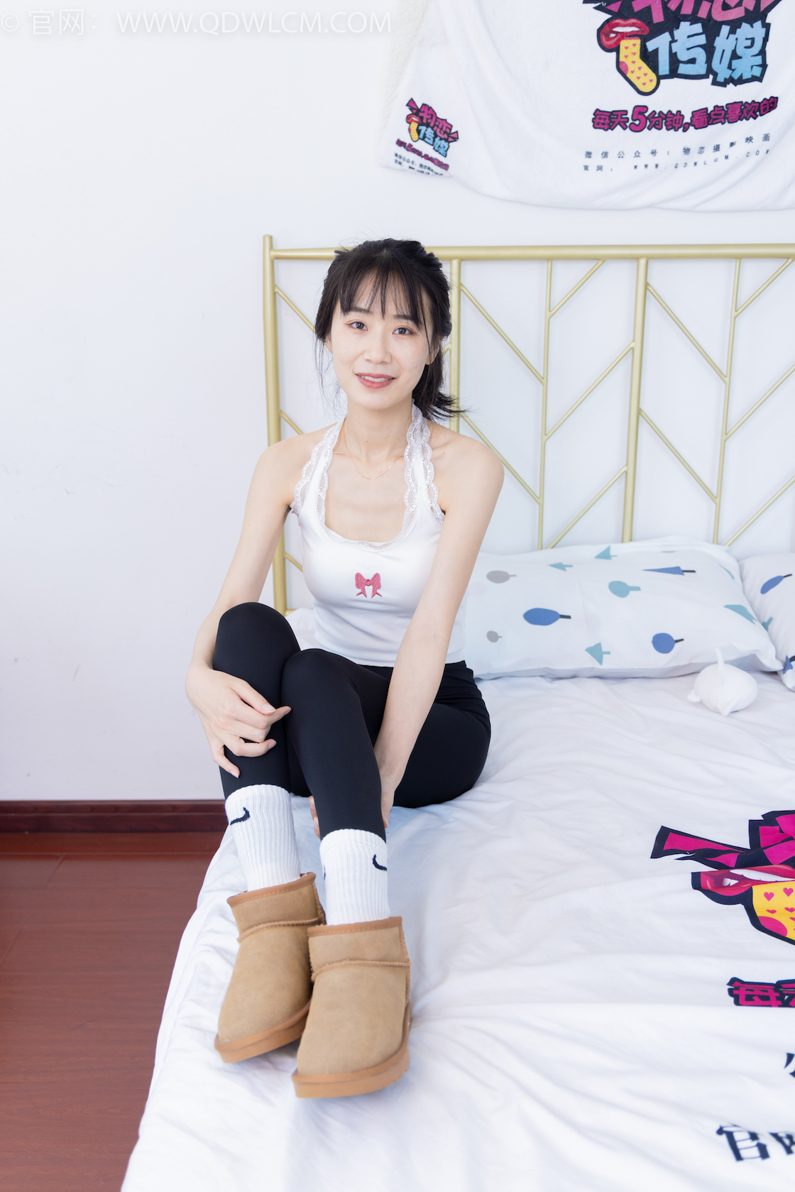 资讯|物恋传媒 &#8211; NO.1814期 《菜菜》 雪地靴，白棉袜，瑜伽裤