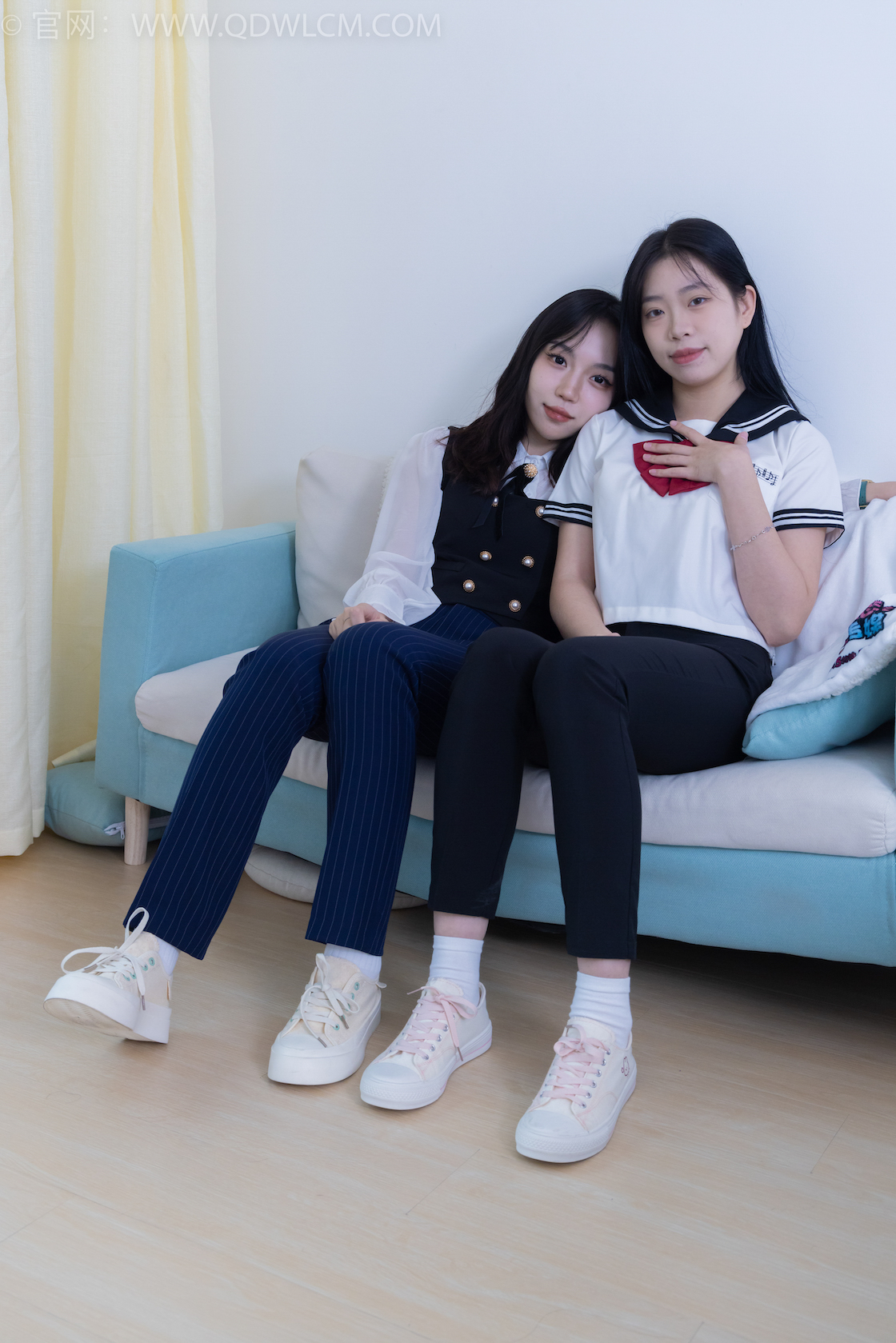 资讯|物恋传媒 &#8211; NO.1835期 《纱纱小谷》 帆布鞋，白棉袜，西服裤，牛仔裤，抖腿剧情