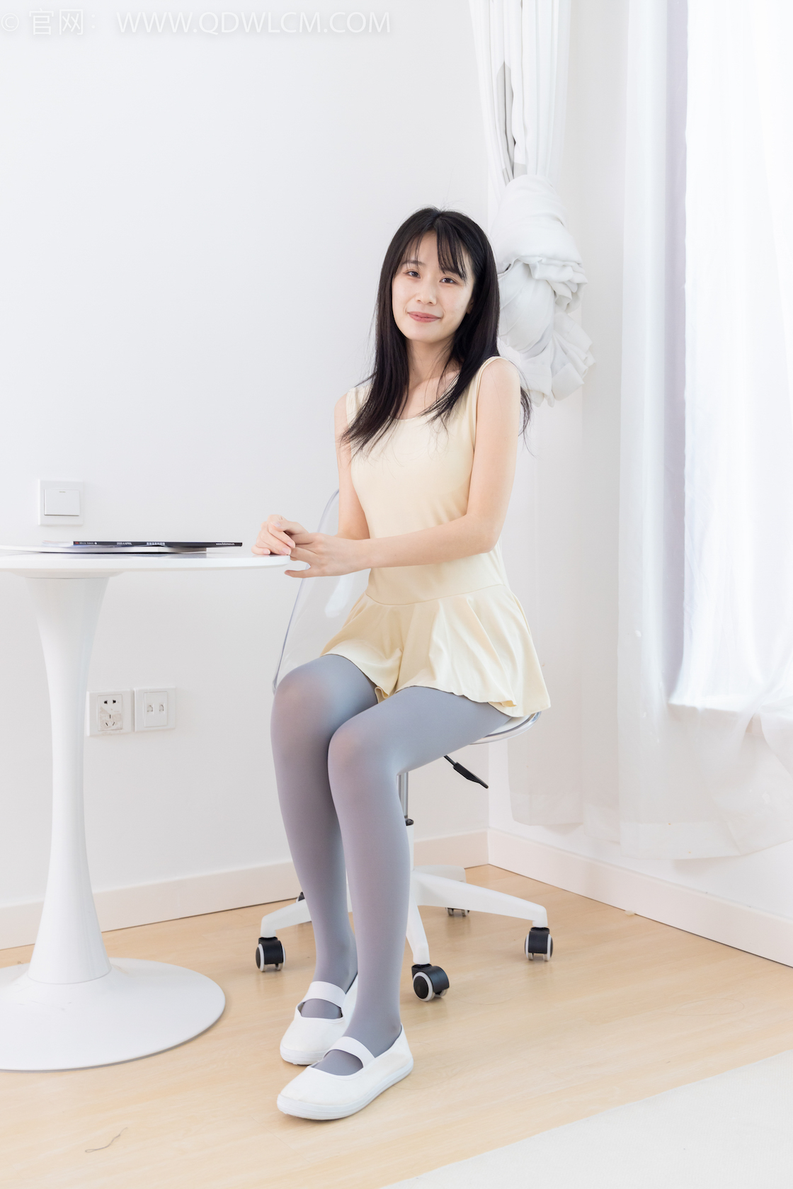 资讯|物恋传媒 &#8211; NO.1823期 《菜菜》 白布鞋，厚灰丝，厚肉丝，黑丝[脚尖加固款]，舞蹈服