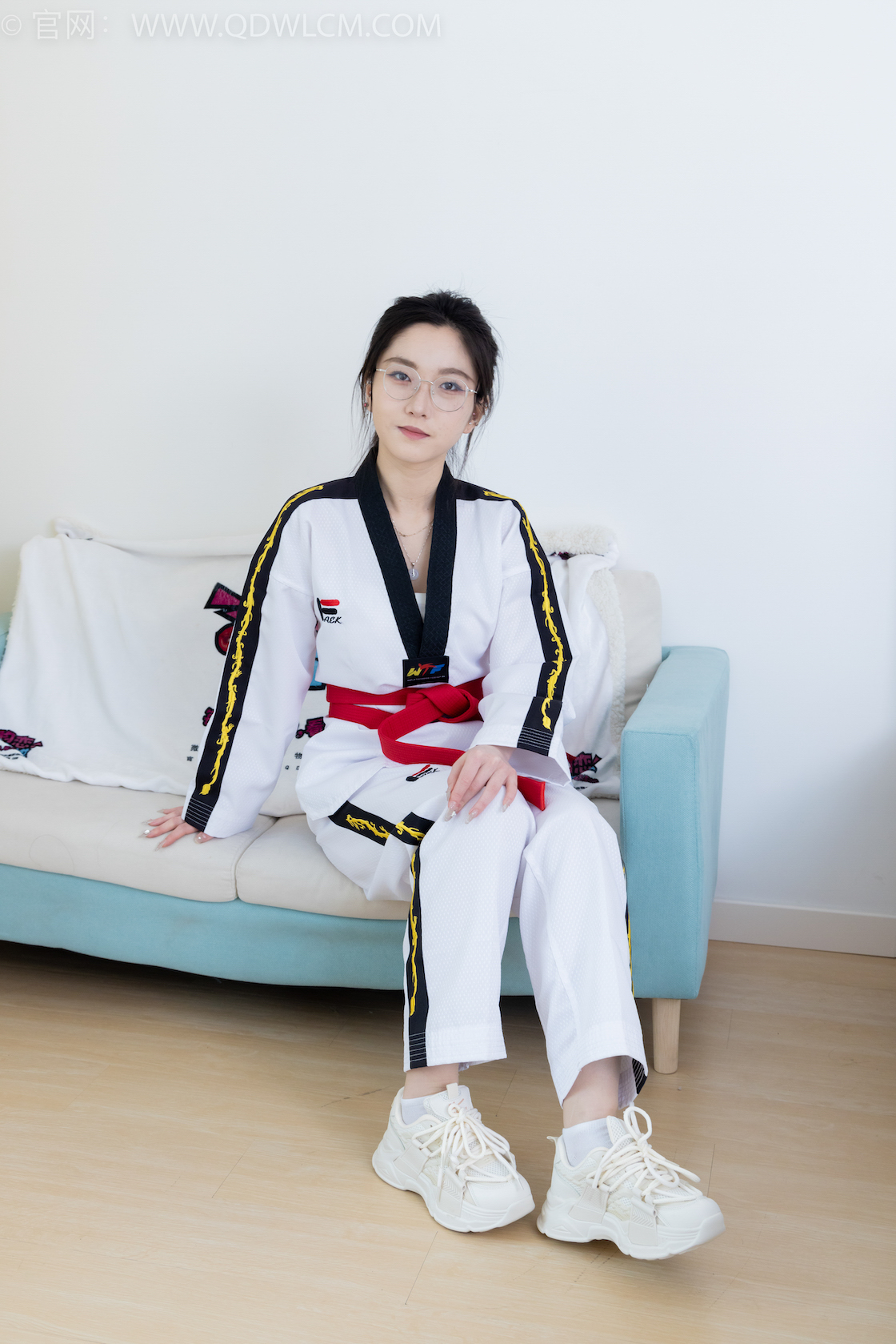 资讯|物恋传媒 &#8211; NO.1867期 《川川》 运动鞋，白棉袜，肉丝[脚尖加固款]