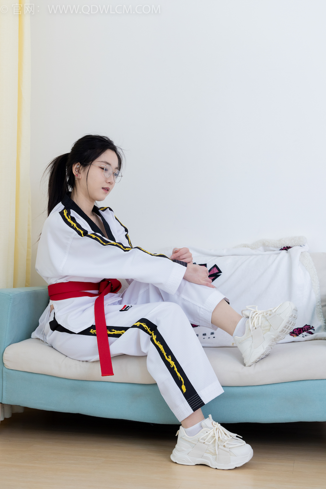 资讯|物恋传媒 &#8211; NO.1867期 《川川》 运动鞋，白棉袜，肉丝[脚尖加固款]