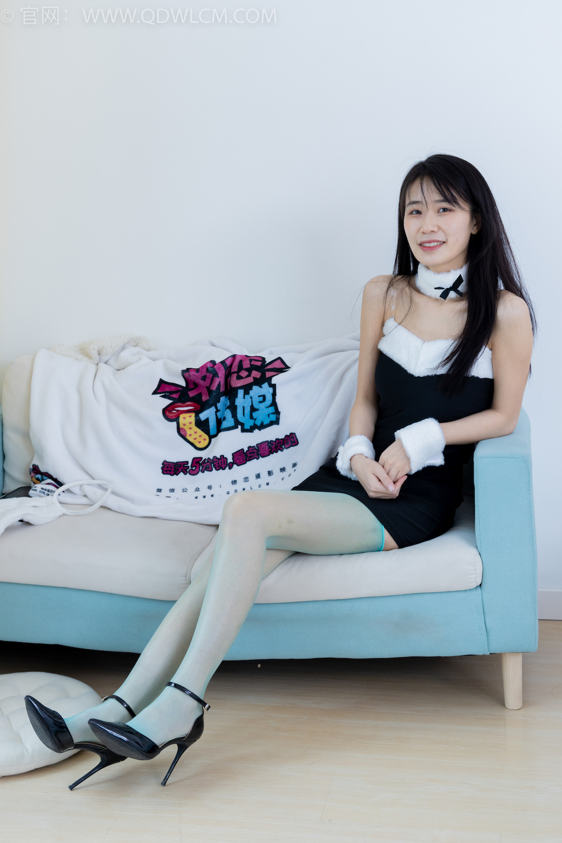 资讯|物恋传媒 &#8211; NO.1981期 《菜菜》 高跟鞋，油亮绿丝大腿袜[脚尖透明款]，胶带绑脚踝剧情