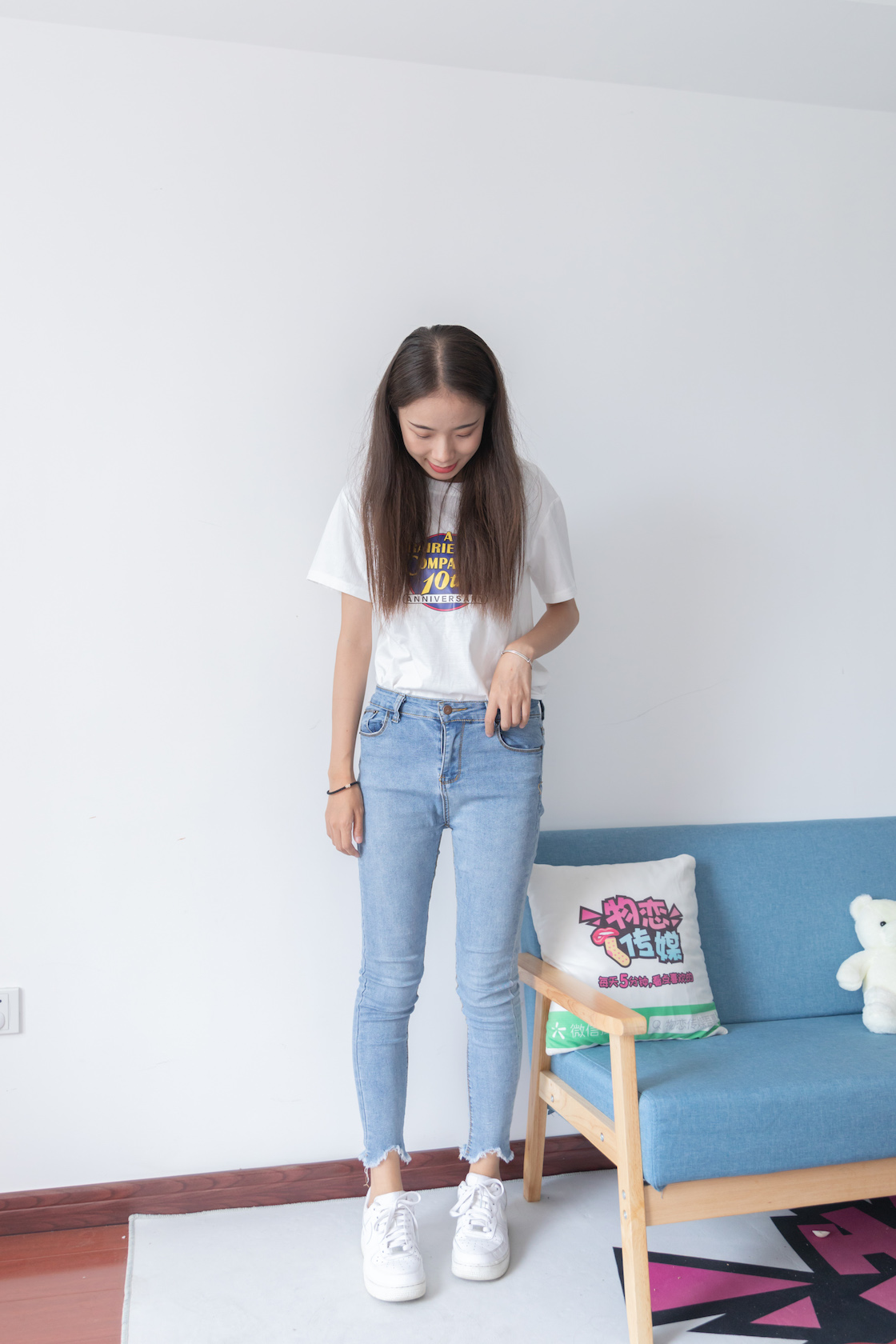 资讯|物恋传媒 &#8211; NO.845期 《蛋挞》 空军一号板鞋，白色棉船袜，裸足