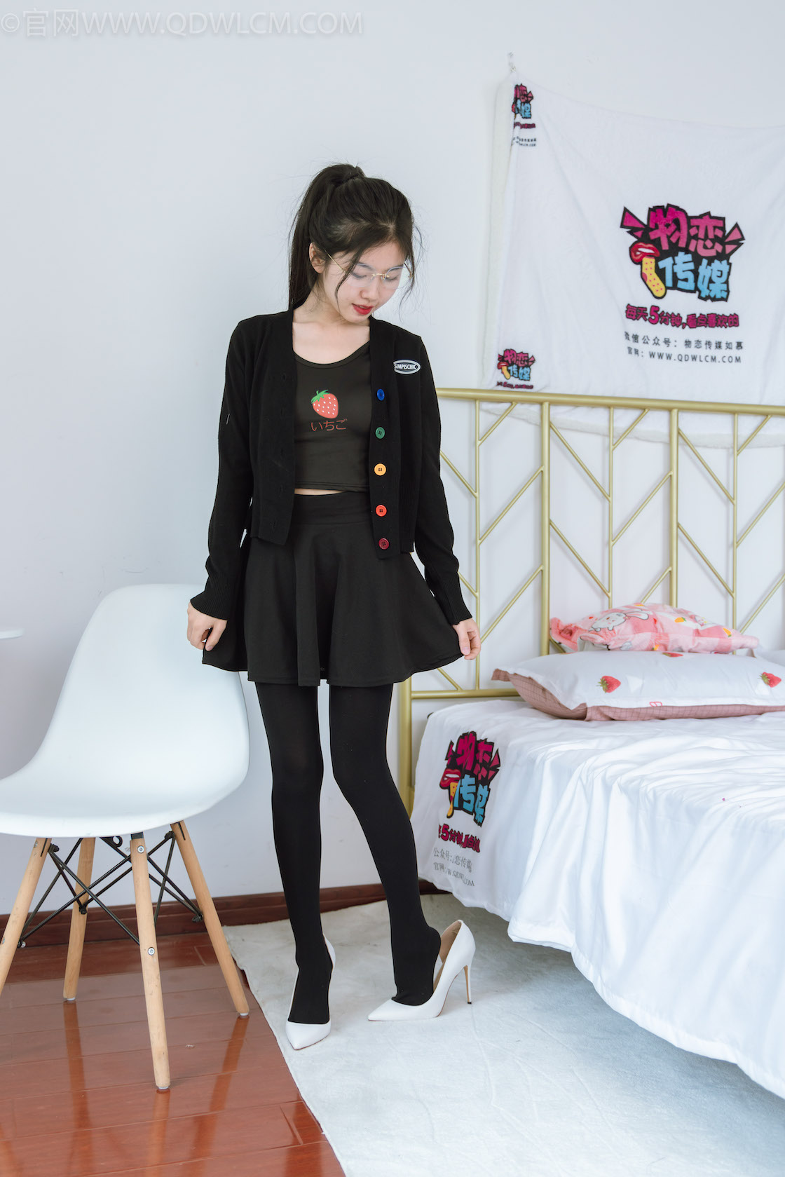 资讯|物恋传媒 &#8211; NO.1137期 《米米》 高跟鞋，厚黑丝，皮筋绑脚剧情