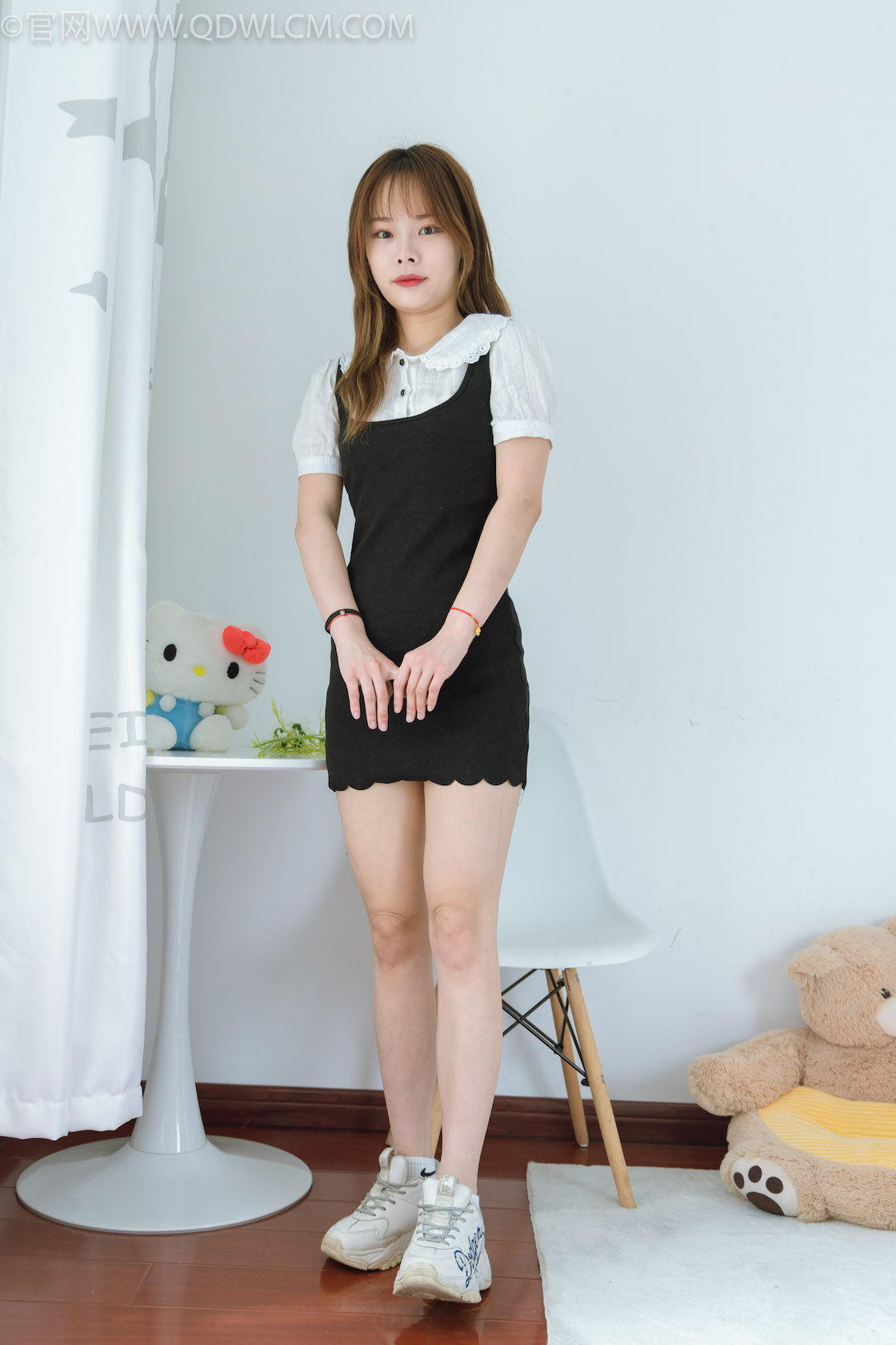 资讯|物恋传媒 &#8211; NO.1175期 《糖糖》 运动鞋，白棉袜，裸足