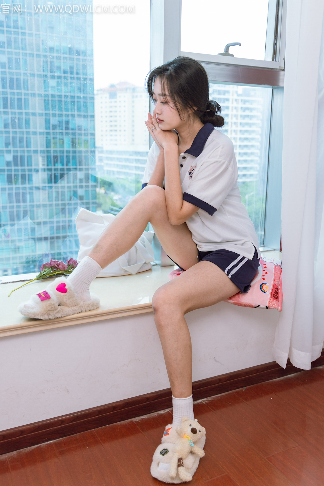 物恋传媒 - NO.1427期 《小敏》 棉拖鞋，白棉袜，小敏昏睡剧情