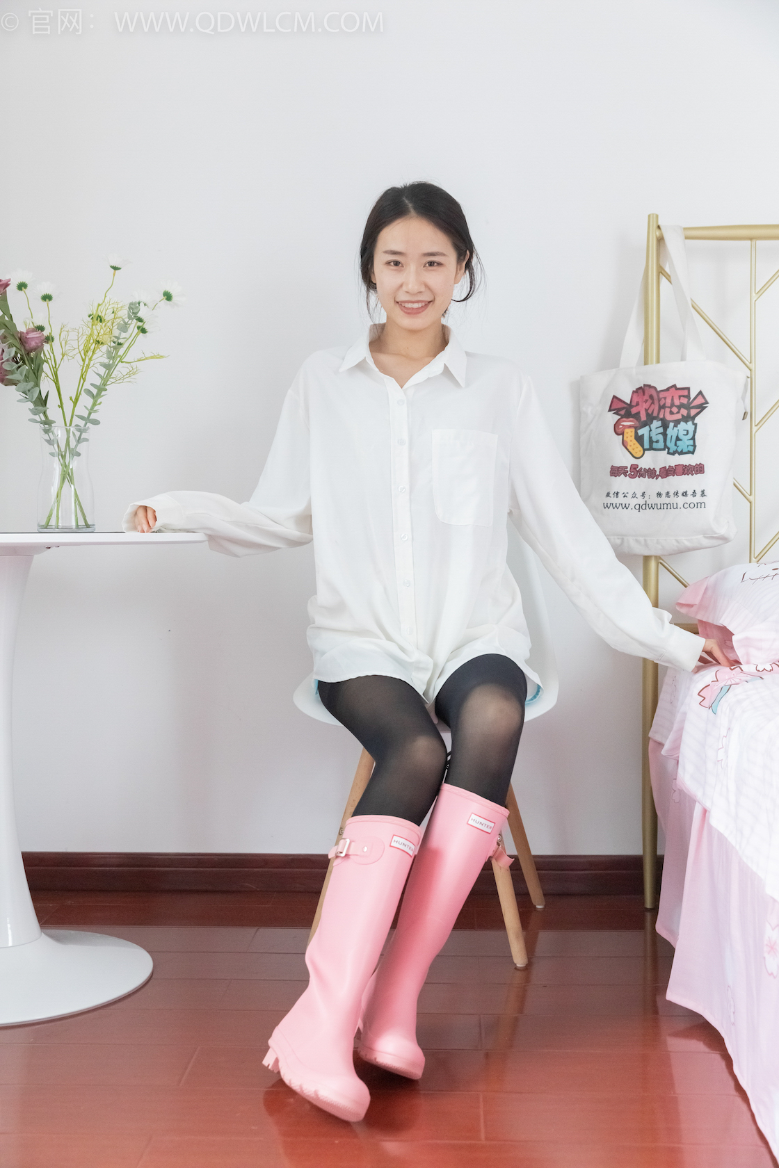 物恋传媒 - NO.1455期 《菜菜》 雨靴，黑色长靴[仅视频部分]，厚黑丝