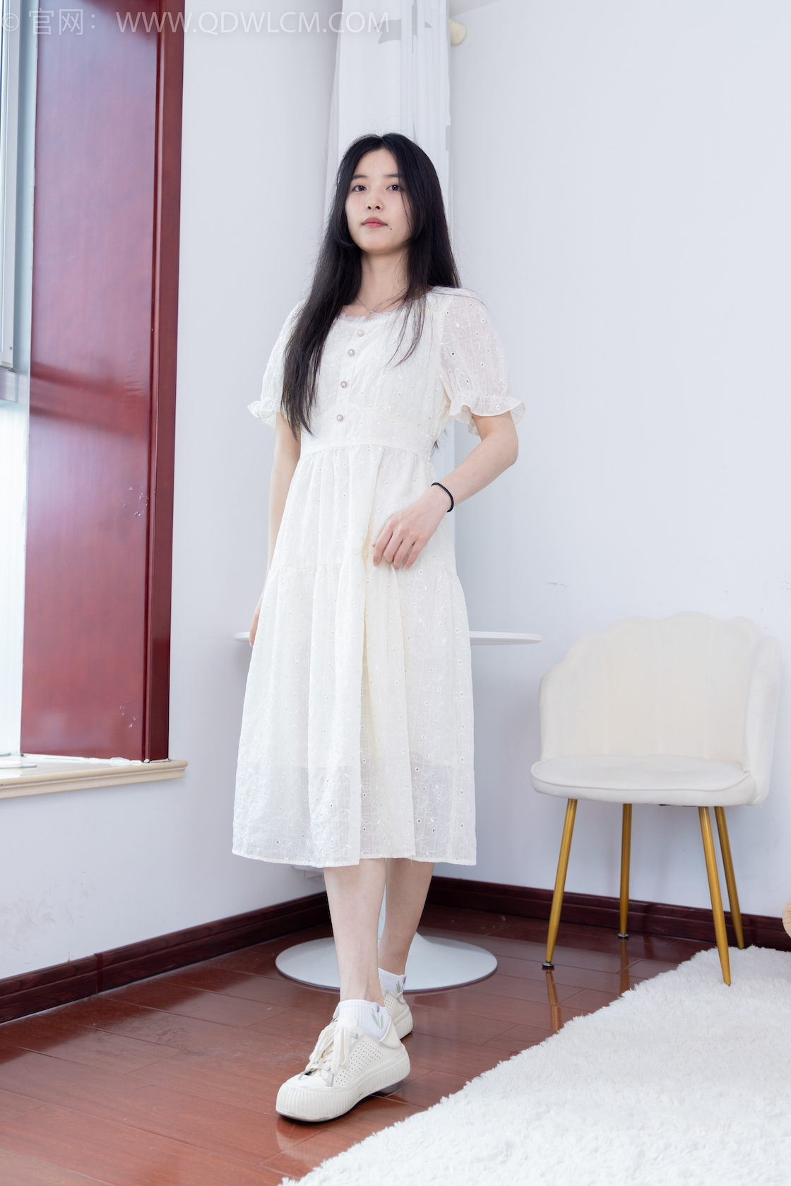 资讯|物恋传媒 &#8211; NO.1600期 《茯苓》 板鞋，白棉袜，裸足