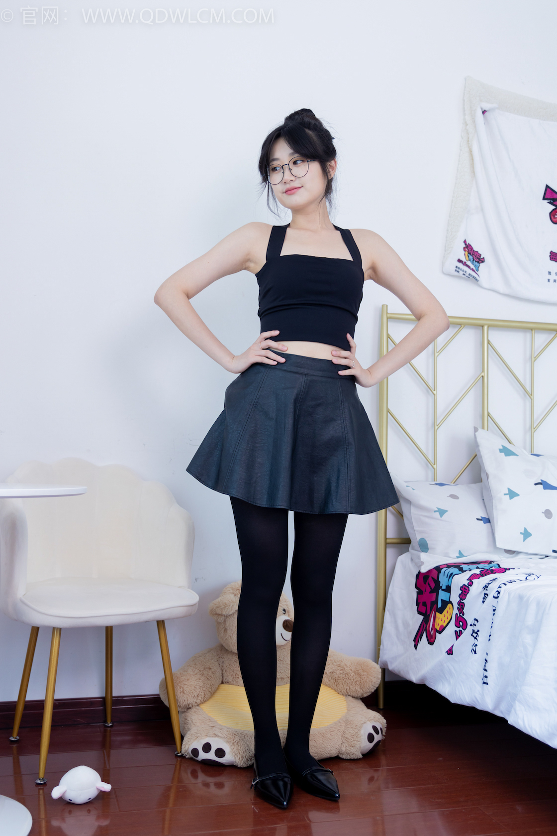 资讯|物恋传媒 &#8211; NO.1596期 《小敏》 平底鞋，厚黑丝，裸足，皮筋绑脚挠痒痒剧情