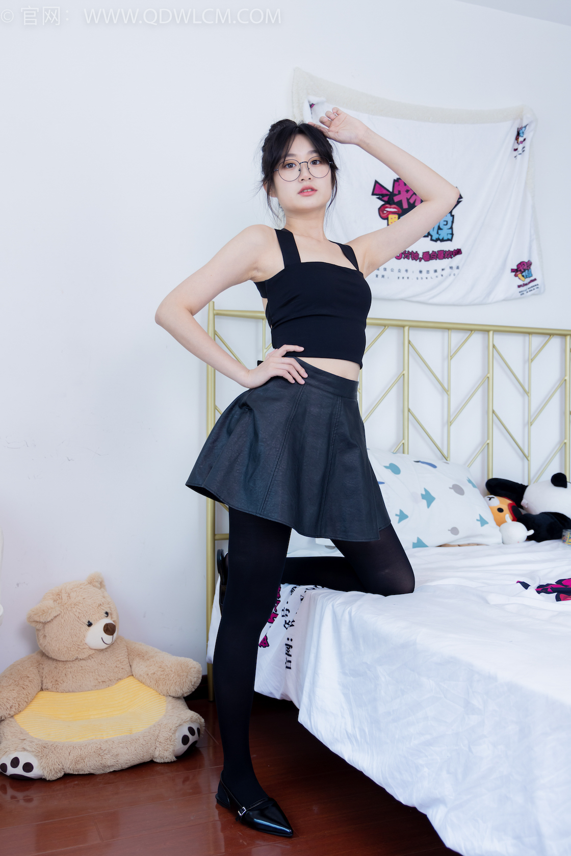 资讯|物恋传媒 &#8211; NO.1596期 《小敏》 平底鞋，厚黑丝，裸足，皮筋绑脚挠痒痒剧情