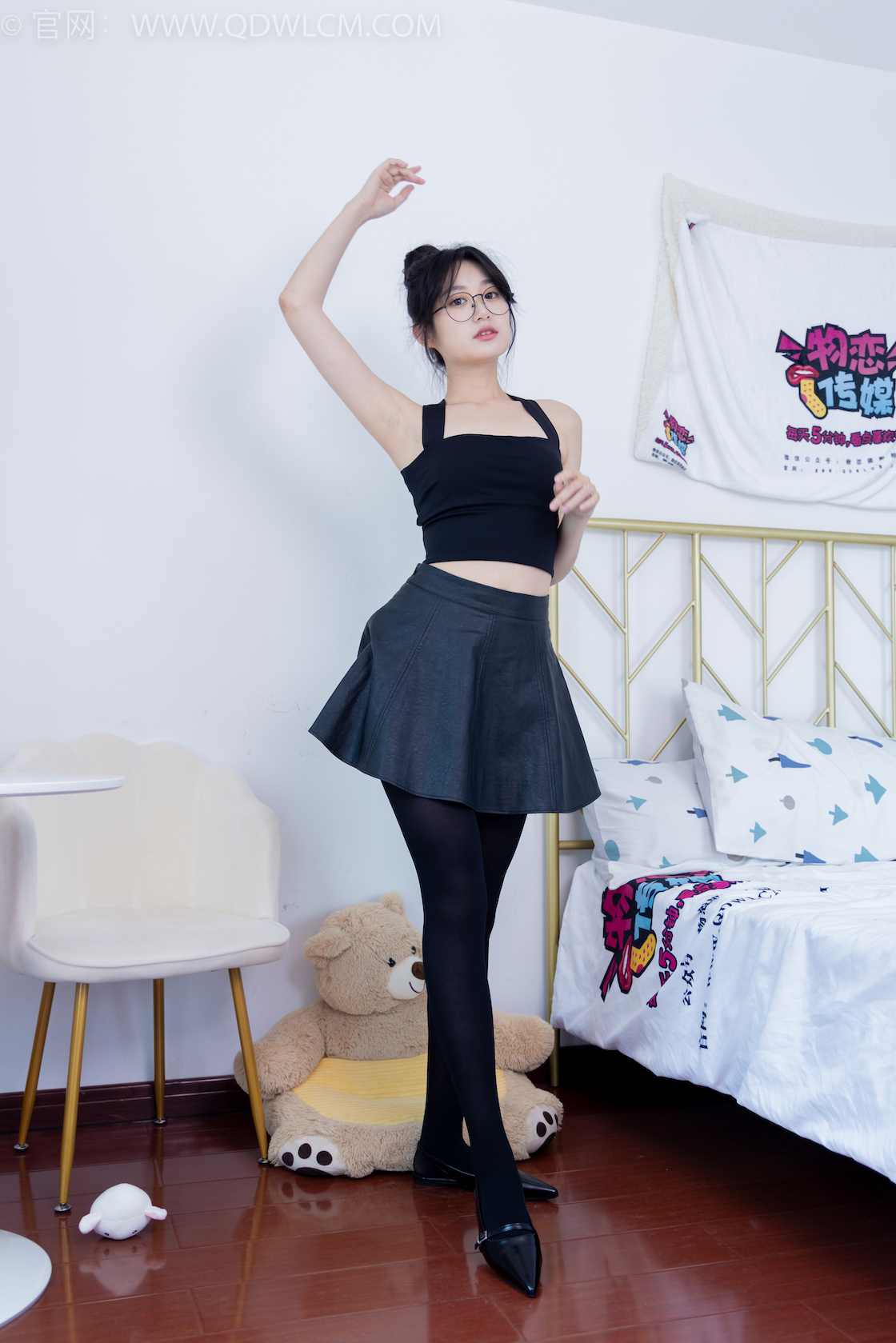 资讯|物恋传媒 &#8211; NO.1596期 《小敏》 平底鞋，厚黑丝，裸足，皮筋绑脚挠痒痒剧情