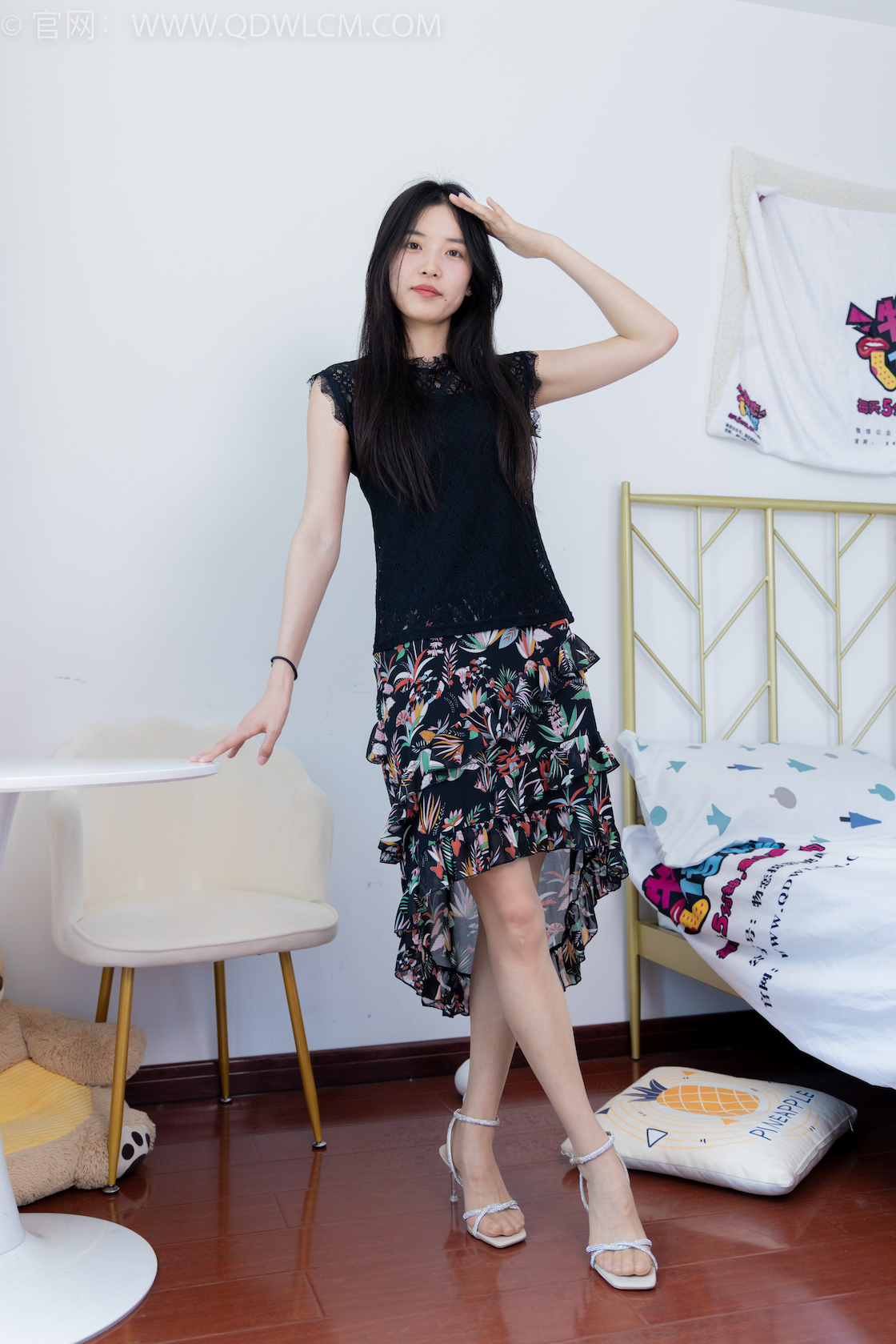 资讯|物恋传媒 &#8211; NO.1590期 《茯苓》 三双高跟鞋，肉丝[脚尖微加固款]，裸足