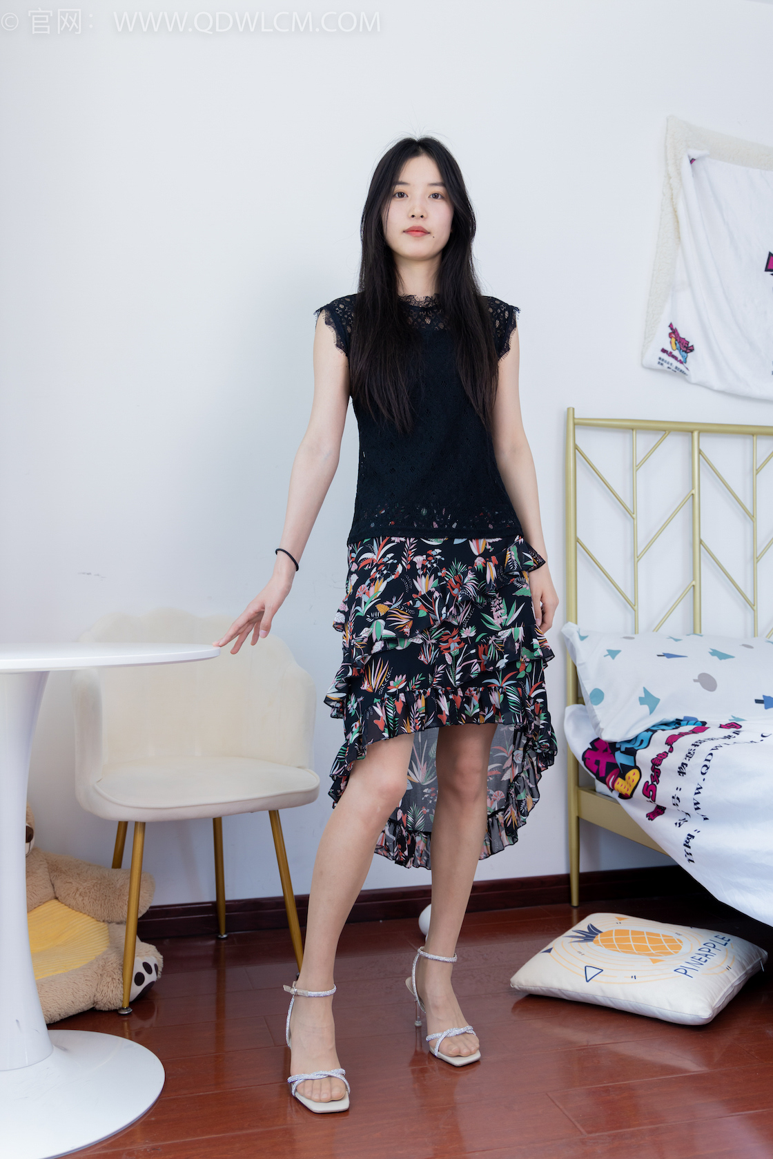 资讯|物恋传媒 &#8211; NO.1590期 《茯苓》 三双高跟鞋，肉丝[脚尖微加固款]，裸足