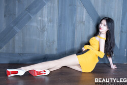 资讯|BEAUTYLEG &#8211; NO.2099 《Avril》 腿模 [62P]