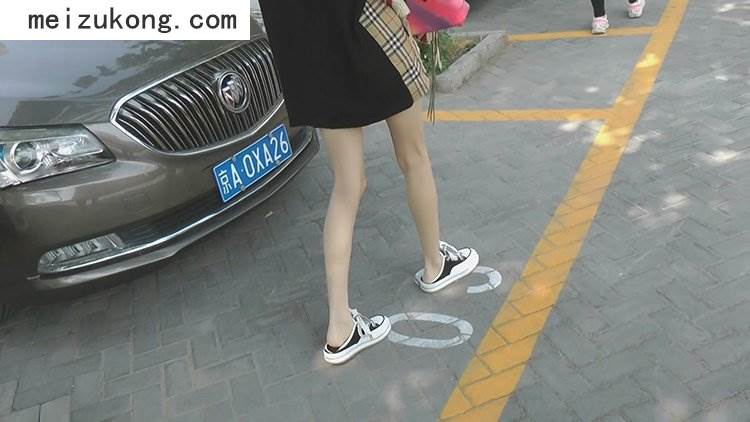 资讯|Ligui丽柜 &#8211; 2022.10.30 HD视频[香丝露营-花絮] 兔子&amp;Vicky [1V-718M]