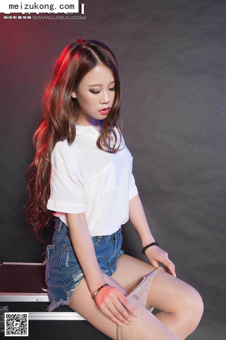 资讯|Ligui丽柜 &#8211; 2015.10.05 网络丽人 Model 语寒 [49P-63.4MB]