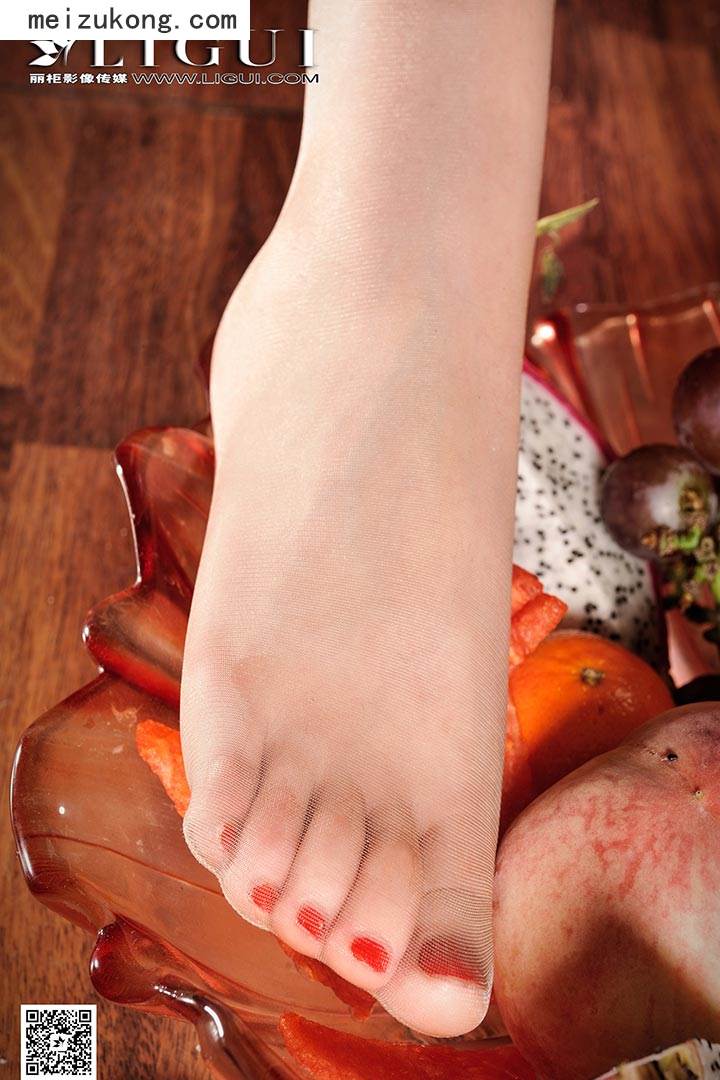 资讯|Ligui丽柜 &#8211; 2016.10.02 另类视觉 Model 允儿 [35P-39M]