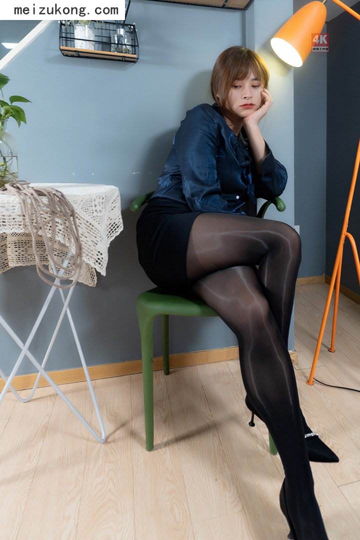 资讯|Ligui丽柜 &#8211; 2021.06.22 [黑秘书 ro 白秘书] 奈沐子 [63p-156M]