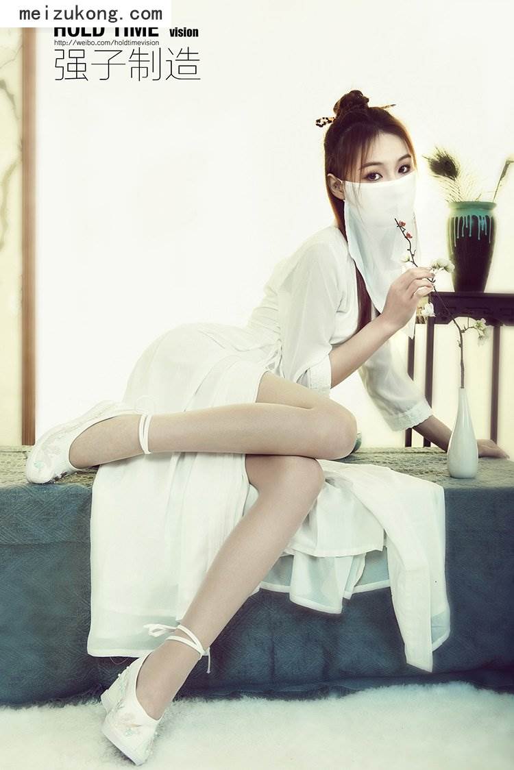 Ligui丽柜 - 2022.03.28 [美酒润玉足] 心心 [142p-147M]