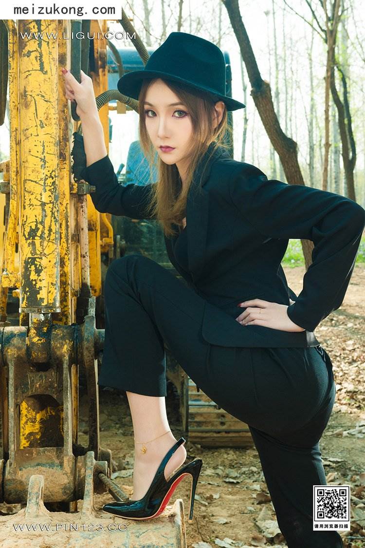 资讯|Ligui丽柜 &#8211; 2023.04.10 [野外柑丝] 心心 [59p-79M]