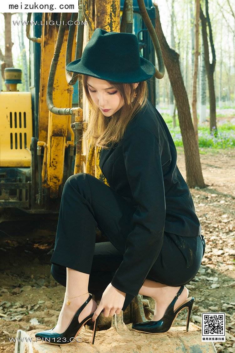 资讯|Ligui丽柜 &#8211; 2023.04.10 [野外柑丝] 心心 [59p-79M]