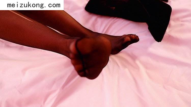 资讯|Ligui丽柜 &#8211; 2022.04.13 HD视频[美腿美足系列] 团子 [1V-926M]