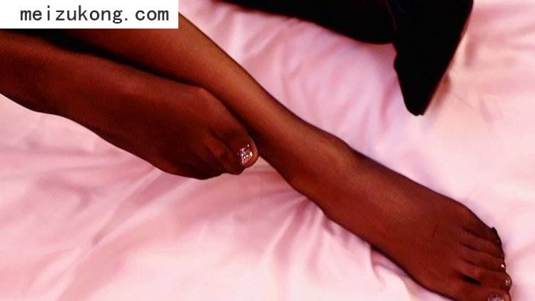 资讯|Ligui丽柜 &#8211; 2022.04.13 HD视频[美腿美足系列] 团子 [1V-926M]