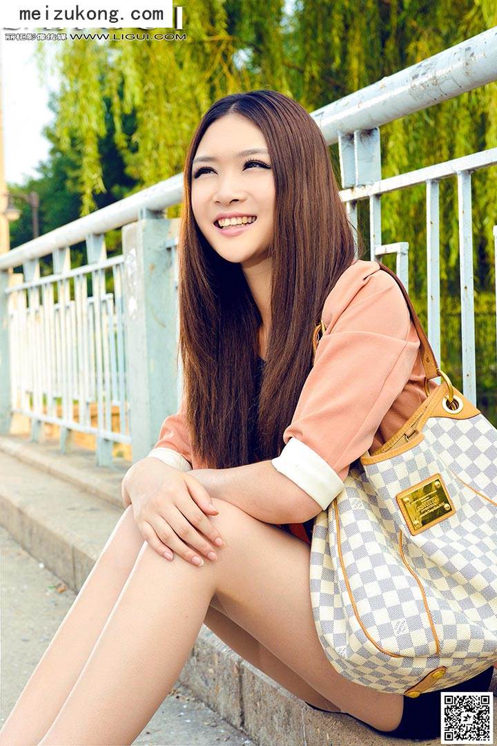 资讯|Ligui丽柜 &#8211; 2015.05.11 网络丽人 Model 允儿 [34P-40.8MB]