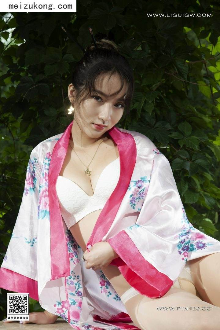 Ligui丽柜 - 2023.08.14 [丝足踏青] 汐汐 [67p-64M]