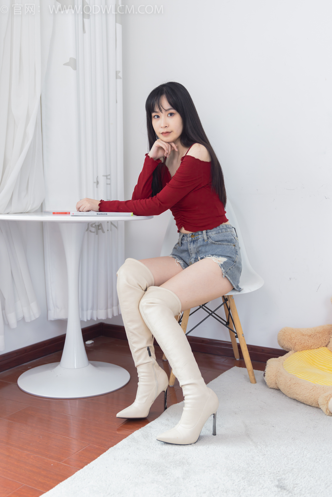 资讯|物恋传媒 &#8211; NO.2026期 《兮兮》 长靴，白棉袜，裸足，物恋传媒，物恋摄影映画