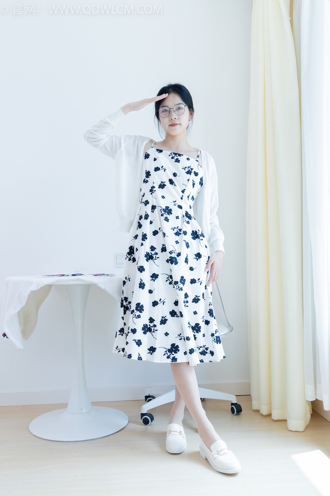 资讯|物恋传媒 &#8211; NO.2063期 《茯苓》 皮鞋，肉丝[脚尖加固款]，裸足，瑜伽动作老头乐挠脚剧情