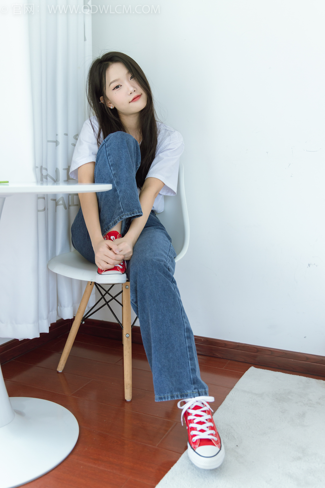 资讯|物恋传媒 &#8211; NO.2056期 《小竹》 板鞋，白色棉船袜，肚子疼揉肚子剧情，物恋传媒，物恋摄影映画