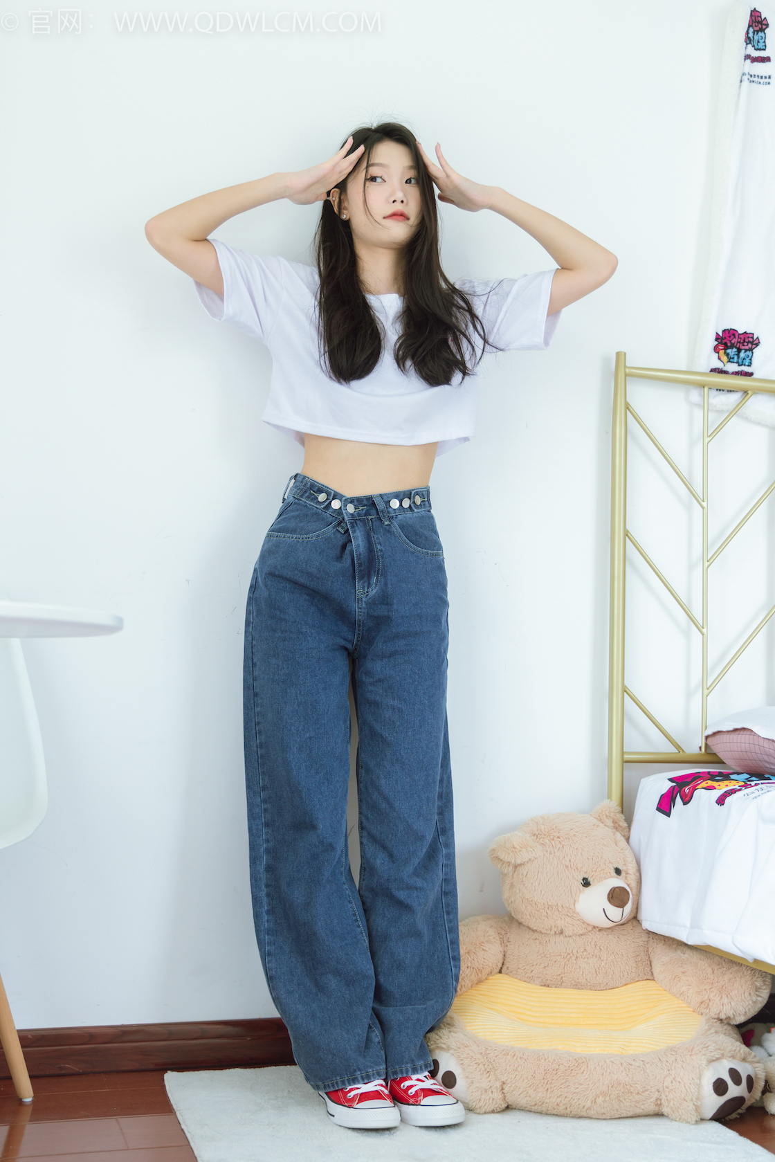 资讯|物恋传媒 &#8211; NO.2056期 《小竹》 板鞋，白色棉船袜，肚子疼揉肚子剧情，物恋传媒，物恋摄影映画