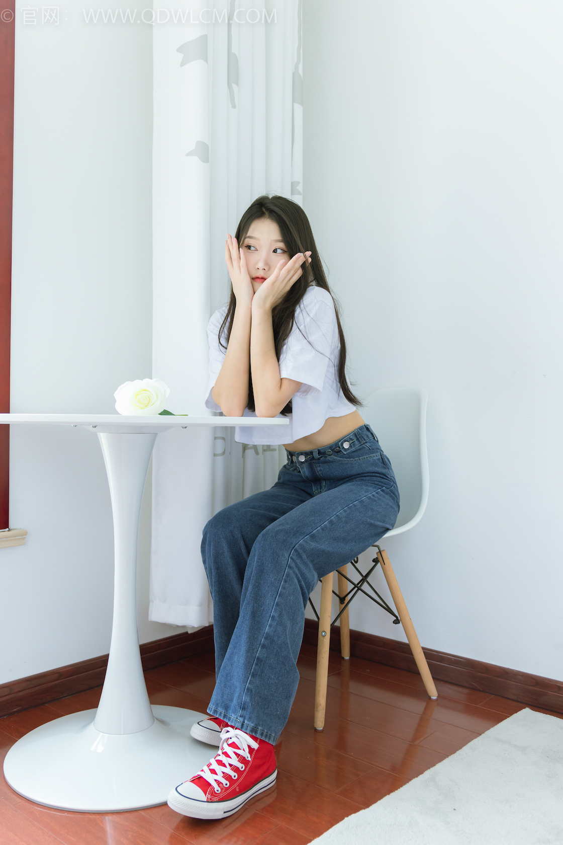 资讯|物恋传媒 &#8211; NO.2056期 《小竹》 板鞋，白色棉船袜，肚子疼揉肚子剧情，物恋传媒，物恋摄影映画