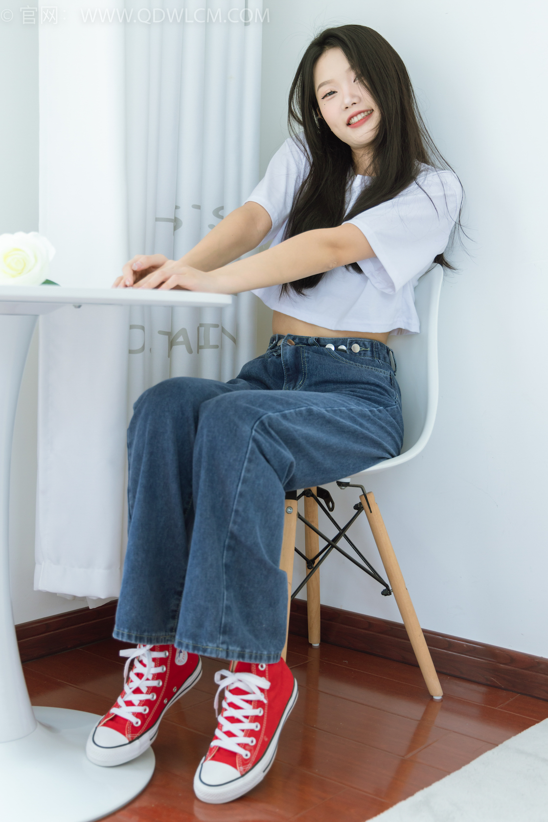 资讯|物恋传媒 &#8211; NO.2056期 《小竹》 板鞋，白色棉船袜，肚子疼揉肚子剧情，物恋传媒，物恋摄影映画