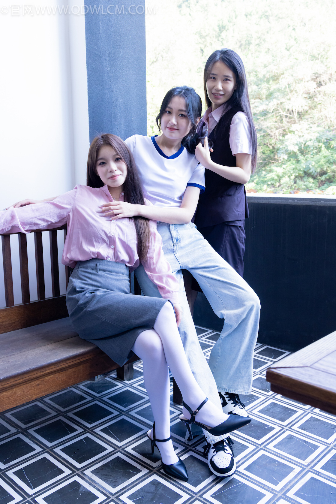 资讯|物恋传媒 &#8211; NO.2143期 《菜菜小敏闪闪》 高跟鞋，板鞋，皮鞋，厚白丝，黑丝[脚尖加固款]，白棉袜，裸足，浴缸