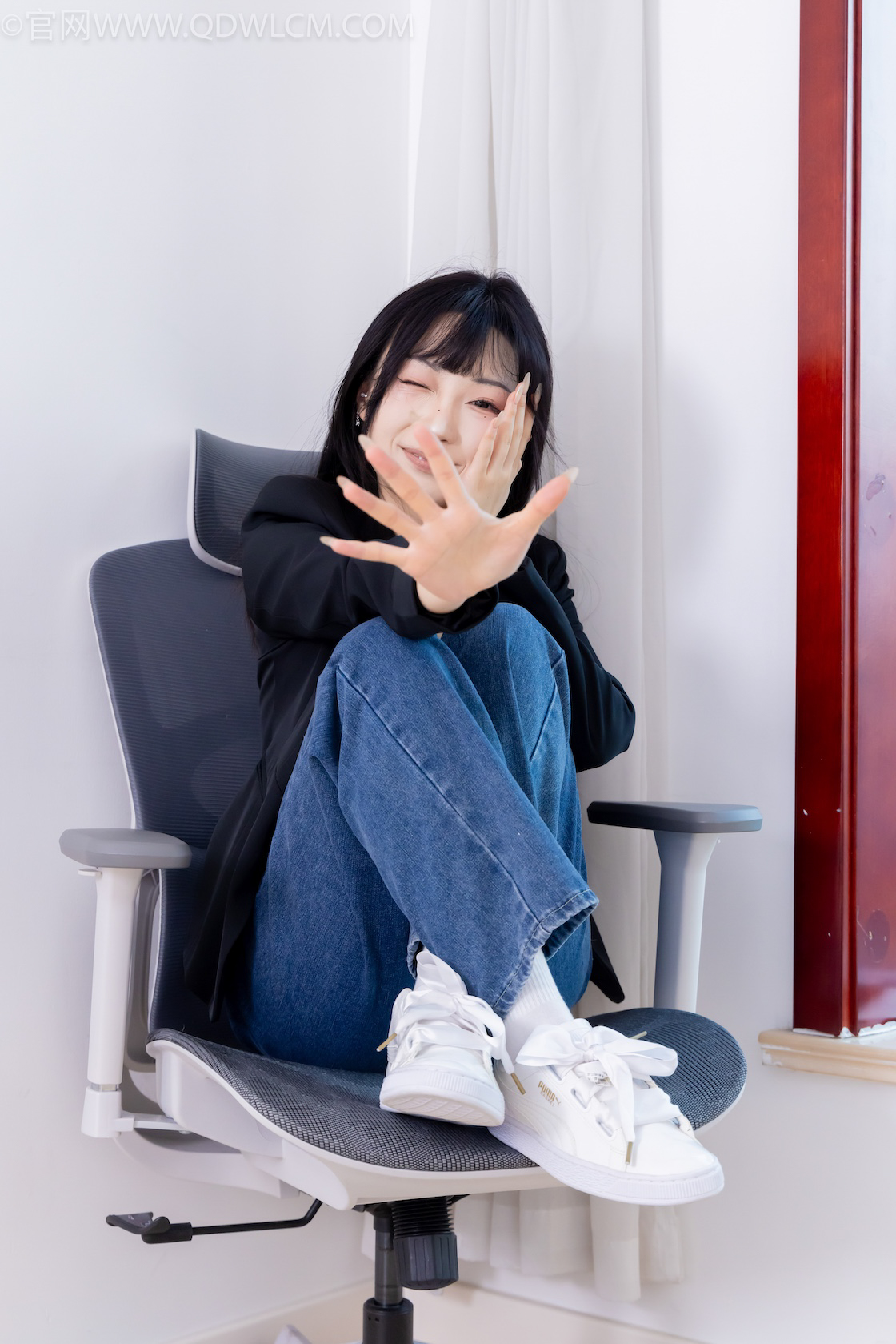 资讯|物恋传媒 &#8211; NO.2258期 《嘟嘟》 板鞋，白棉袜，裸足，物恋传媒，物恋摄影映画