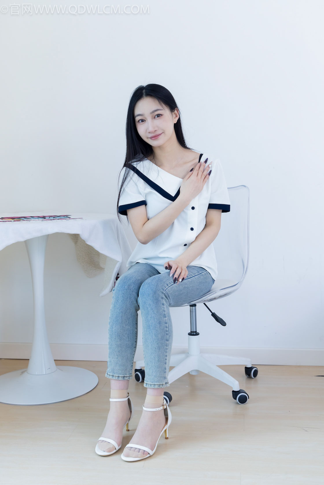 资讯|物恋传媒 &#8211; NO.2280期 《小影》 高跟凉鞋，短肉丝[脚尖加固款]，物恋摄影映画